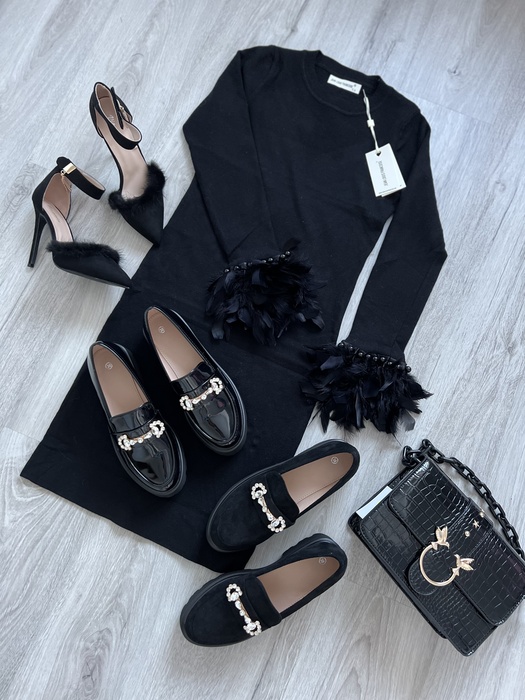 Melna  midi kleita ar aktuālo spalvu piedurkni 