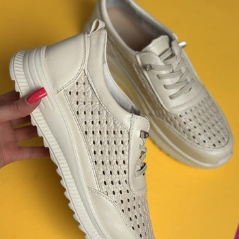 Botes 6775