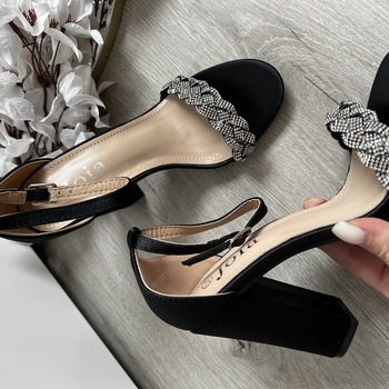 Elegantas augstpapēžu kurpes B8-298