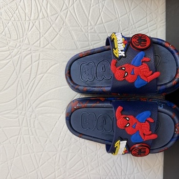 Iešļūcenes ar Spiderman