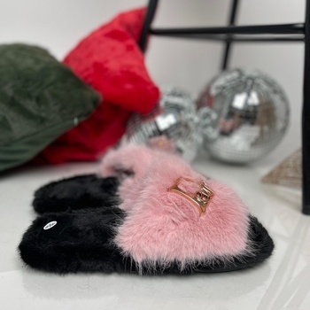 Istabas čības ar DEAR