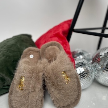 Istabas čības ar lācīti