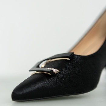 Slēgtas kurpes DMF112-7E