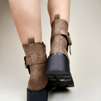 Puszābaki uz papēdi 6094