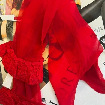 Sarkanas plānās zeķes LORES