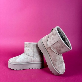 UGG 8058