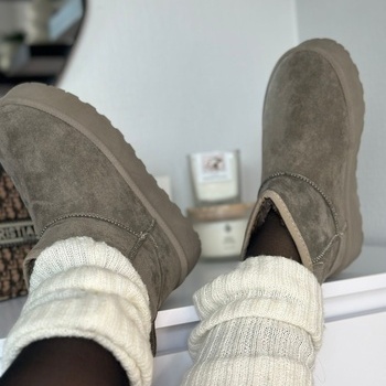 UGG 8916-5