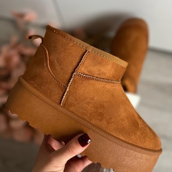 UGG 8917-2