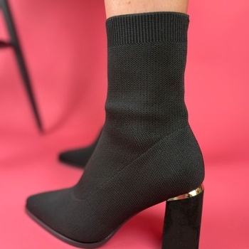 Zeķzābaki uz papēdi NS566P